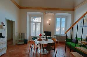 Fabroniana apartments