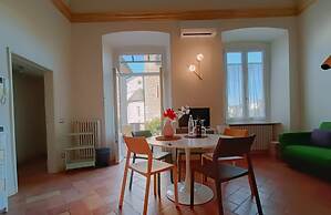 Fabroniana apartments