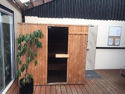 Suffolk Retreats for up to 24 Guests With hot tub