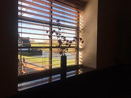 Suffolk Retreats for up to 24 Guests With hot tub