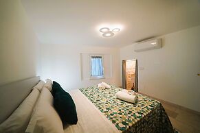 Domus Lapis - Arcuève