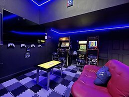 Callaghan Cantina 5 Bedroom Home by RedAwning