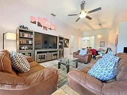 Callaghan Cantina 5 Bedroom Home by RedAwning