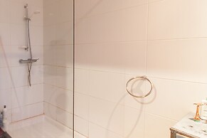 Senglea, Typical Seaview Townhouse