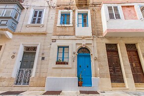 Senglea, Typical Seaview Townhouse