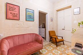 Senglea, Typical Seaview Townhouse