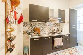 Senglea, Typical Seaview Townhouse