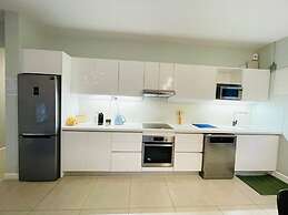 Beautiful Luxury 2-bed Apartment in Pereybere