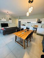 Beautiful Luxury 2-bed Apartment in Pereybere