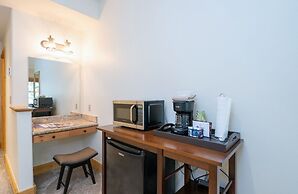 Bear Creek Lodge by Alpine Lodging Telluride