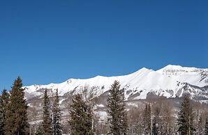 Bear Creek Lodge by Alpine Lodging Telluride