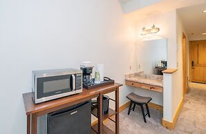 Bear Creek Lodge by Alpine Lodging Telluride