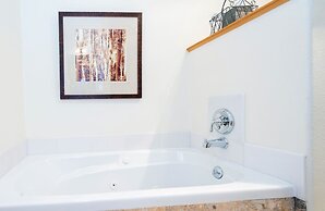 Bear Creek Lodge by Alpine Lodging Telluride