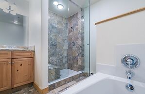 Bear Creek Lodge by Alpine Lodging Telluride