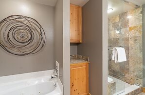 Bear Creek Lodge by Alpine Lodging Telluride