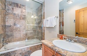 Bear Creek Lodge by Alpine Lodging Telluride