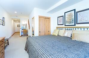 Bear Creek Lodge by Alpine Lodging Telluride