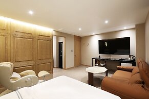 Mari Hotel Chungju