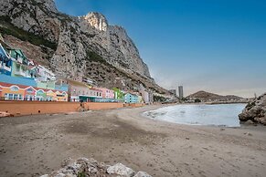 Riviera Suites - Hosted by Sweetstay