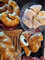 Sweet Cherry Boutique & Guesthouse Tyrol