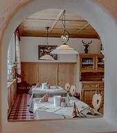 Sweet Cherry Boutique & Guesthouse Tyrol