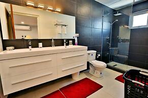 Private Chef 46 sec to Beach Pool Side Massages UTV