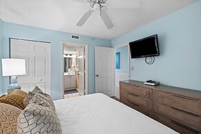 Pelican Beach 0103 1 Bedroom Condo by Pelican Beach Management