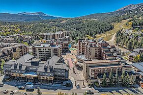 Ski Slope Steps From Unit, Quick Walk to Main St