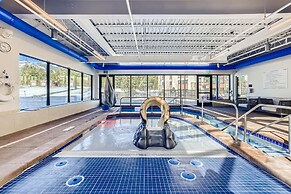 Ski Slope Steps From Unit, Quick Walk to Main St