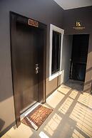 Platinum Apartelle