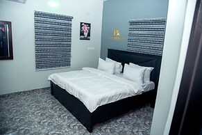 Platinum Apartelle