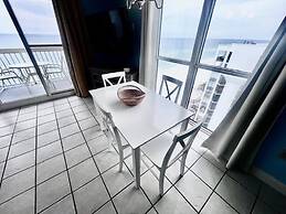 Pelican Beach 1711 1 Bedroom Condo by Pelican Beach Management