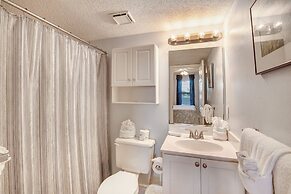 Pelican Beach 0309 1 Bedroom Condo by Pelican Beach Management