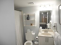 Pelican Beach 0202 1 Bedroom Condo by Pelican Beach Management