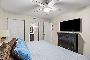 Pelican Beach 1702 1 Bedroom Condo by Pelican Beach Management