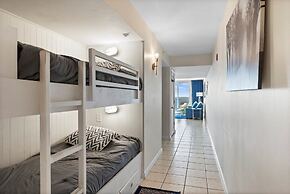 Pelican Beach 1702 1 Bedroom Condo by Pelican Beach Management