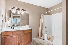 The Greenview Manor - Lake Views