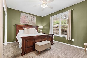 The Greenview Manor - Lake Views