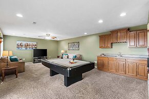 The Greenview Manor - Lake Views