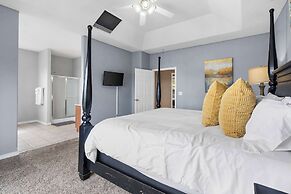 The Greenview Manor - Lake Views