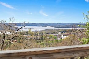 The Greenview Manor - Lake Views