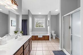 The Greenview Manor - Lake Views