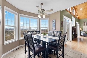 The Greenview Manor - Lake Views