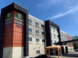 Holiday Inn Express and Suites Courtenay Comox, an IHG Hotel