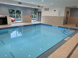 Holiday Inn Express and Suites Courtenay Comox by IHG