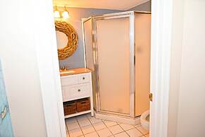 Pelican Beach 1506 1 Bedroom Condo by Pelican Beach Management