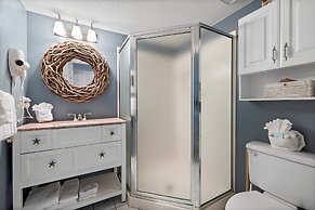 Pelican Beach 1506 1 Bedroom Condo by Pelican Beach Management