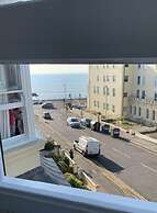 Flat in Kemptown. Road Opposite to Beach