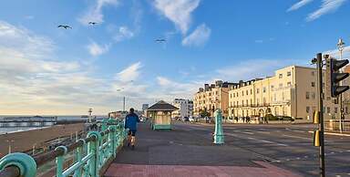 Flat in Kemptown. Road Opposite to Beach