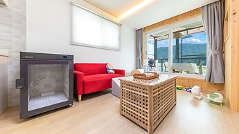 Gapyeong Dangdangi Dog Pension Purple